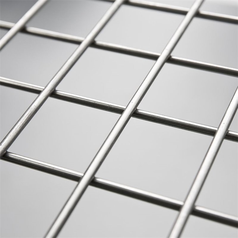 Stainless Steel Welded Wire Mesh: Construction and Agriculture